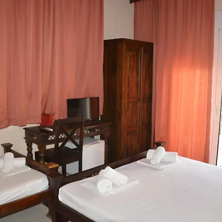 Dionyssos Hotel