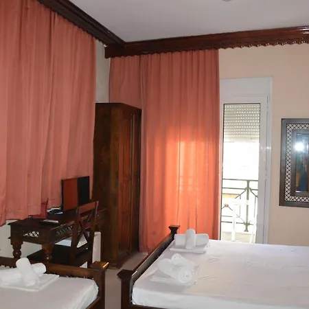 Dionyssos Hotel 2*
