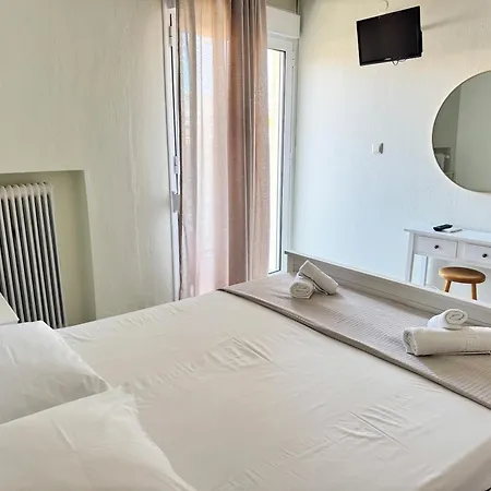 Dionyssos 2* Liménasz