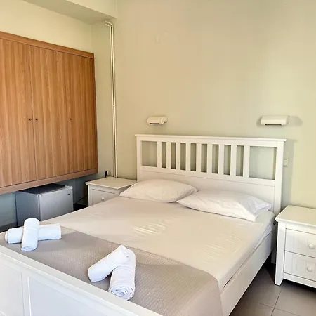Dionyssos Hotel