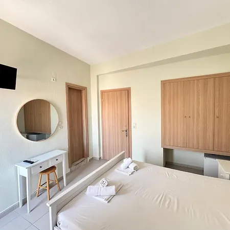 Dionyssos Hotel 2*