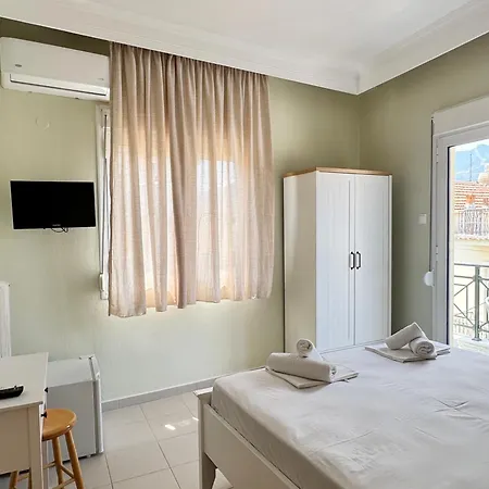 Dionyssos Hotel
