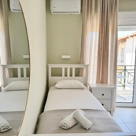 Dionyssos Hotel 2*