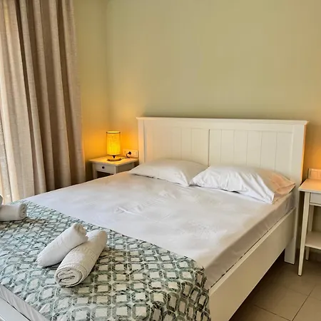 Hotel Dionyssos 2*