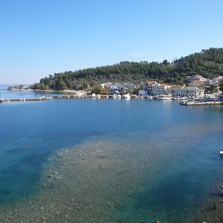 Dionyssos Hotel