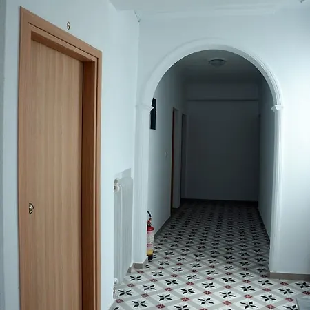 Dionyssos Hotel